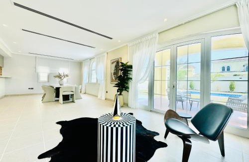 Jumeirah Park Villa | Venduras - Elite 3BR Villa With Private Pool in Jumeirah Park