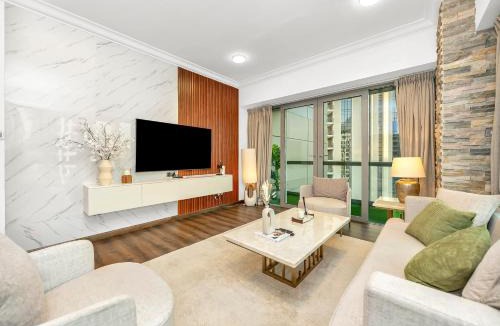 Downtown Dubai Apartment | Elegant Two Bedroom Apartment with Large Balcony and Panoramic Downtown Skyline & Boulevard Views by Luxury Space