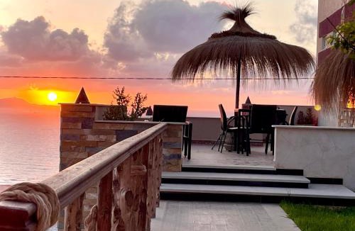 Aousja Apartment | Master Suite in Bellavista Andalucia with Pool and Beach