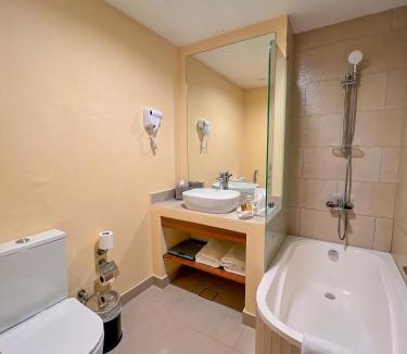 Liwa Hotel | Western Hotel Liwa