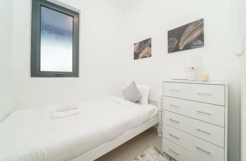 Dubai Villa | Luxurious 3 BR with Maid Room in Arabian Ranches 2