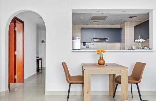 Dubai Sports City Apartment | 1BR flat close to famous The Els Club golf course