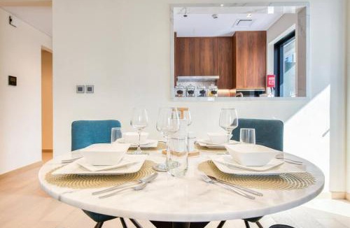 Downtown Dubai Apartment | RH - Beautiful & Spacious furnished 01 BR, Walk away from Dubai Mall