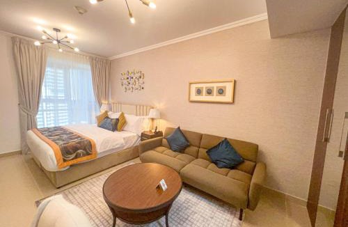 Jumeirah Lake Towers Apartment | Cosmos Living Luxurious Studio Near Metro
