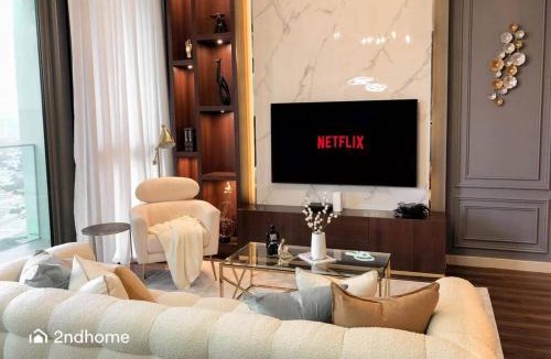 Bur Dubai Apartment | Luxurious 1 Bed with Direct Access to Dubai Mall