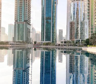 Jumeirah Lake Towers Apartment | Cosmos Living Modern Studio Near Metro