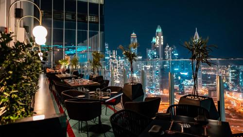 Jumeirah Lake Towers Hotel | Taj Jumeirah Lakes Towers