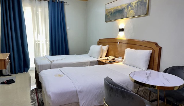 Maaeen Hotel