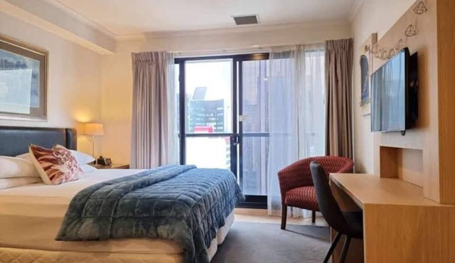 Chic CBD Studio-Aircon-Wifi -Heated Pool in Auckland
