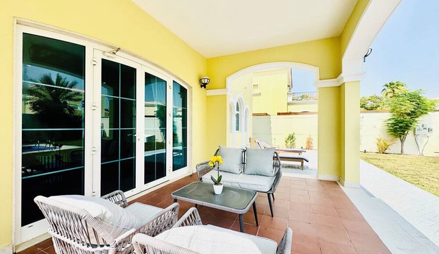 Venduras - 3BR Villa in Jumeirah Park