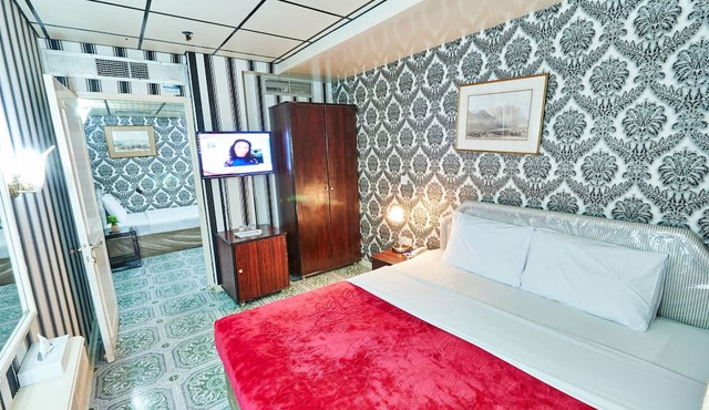 West Hotel