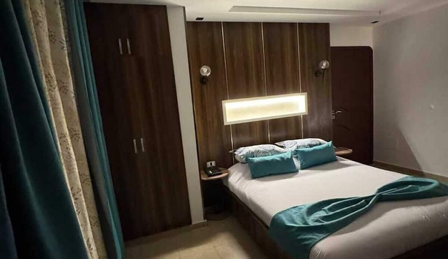 Impavid Hotel