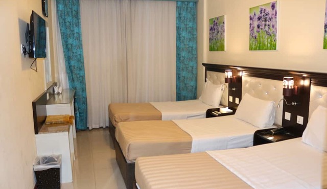 Mariana Hotel