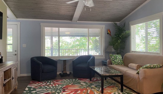 TROPICAL 2 BEDROOM LAKEVIEW CONDO CLOSE TO EVERYTHING! in Lake Ozark
