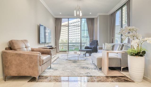 Five bedroom in United Arab Emirates, Dubai