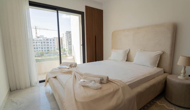 New 2BR · Sunny Balcony · Jardins Carthage