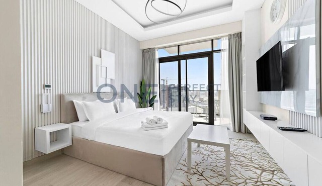 Newly Furnished Studio | 10 mins from Dubai Airport