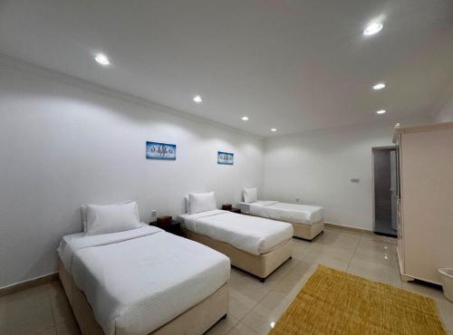 Al Saad Farm Family Resort with Private Pool, Aqua park & Play Area By Betu