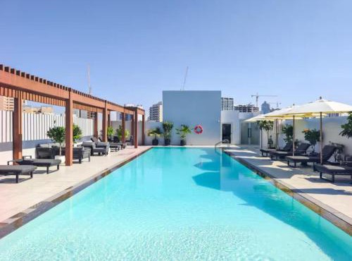 FIRST CLASS Studio Urban Luxe Getaway
