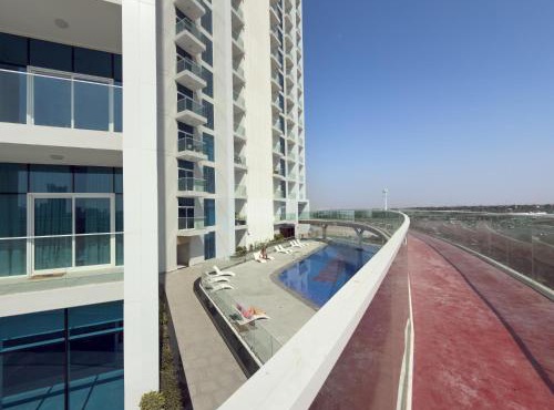 Vogue Vacation Homes, Arjan Skyz by Danube near Miracle Garden, Studio Apartment with Balcony and City View, Access to all Amenities