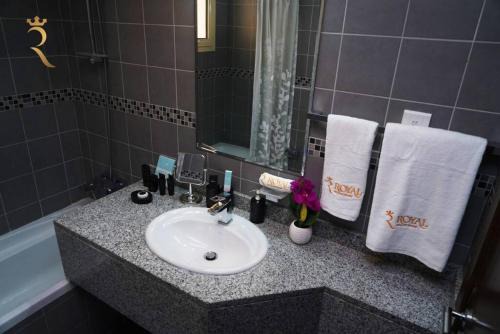 Serene 1BR Retreat in Baniyas