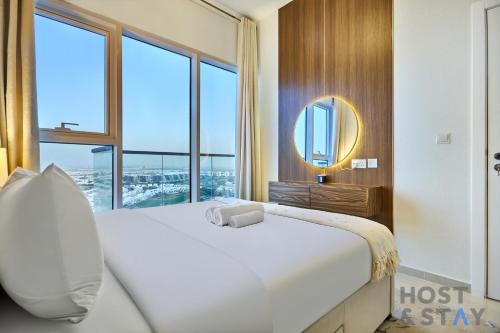 Golf Vita Damac Hills, 1BR with Views - Host & Stay
