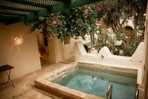 Dar Dada Djerba: Maison traditionnelle Houch