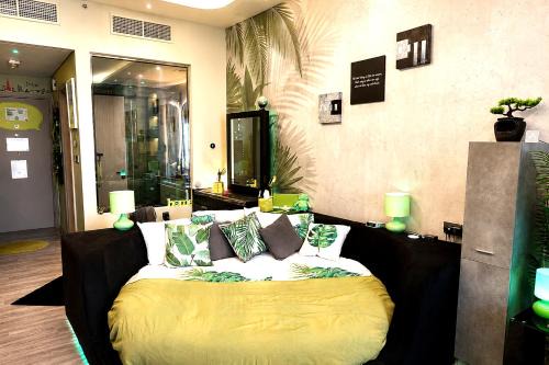 Your Oasis at the Heart of The Palm - Malamu