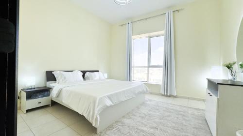 Spacious 2BR Apartment,3 Bathrooms, Near Mall