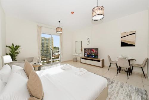 Bloomfields Studio Emirates Cluster 24 Intl. City