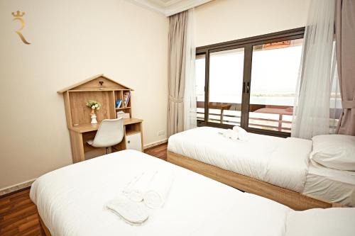 Elegant 3BR Corniche - Stunning Sea Views