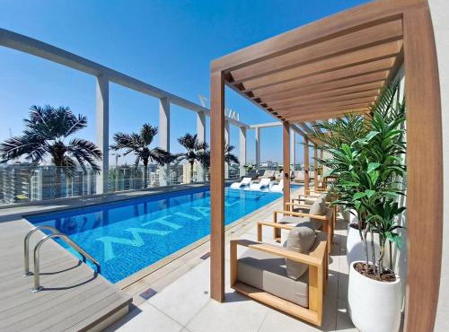 Vacationer Holiday Homes l Luxe 1 Bed l Prime Location l City Views