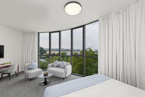 Nest Hotel, Aljada