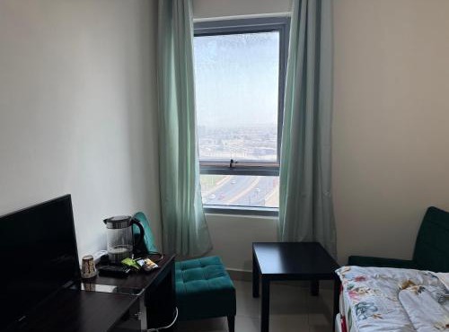 Helsa private room with attached bathroom