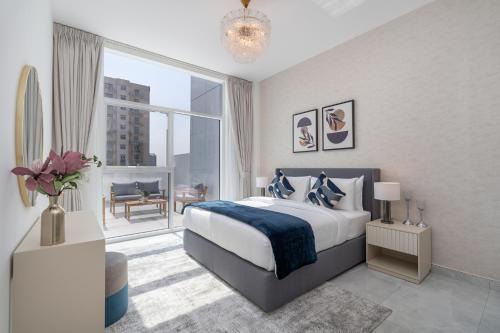Vogue Vacation Homes, Al Furjan Pearlz by Danube near Ibn Battuta Mall, One Bedroom Apartment with Terrace and vibrant community view, Access to all Amenities, Walkable to Al Furjan Metro Station