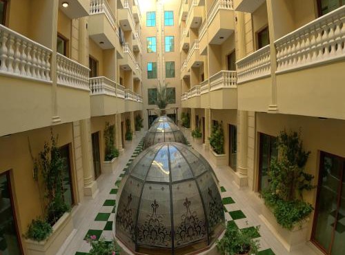 La Zona Continental Hotel