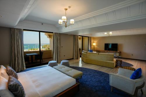 Mirfa Hotel
