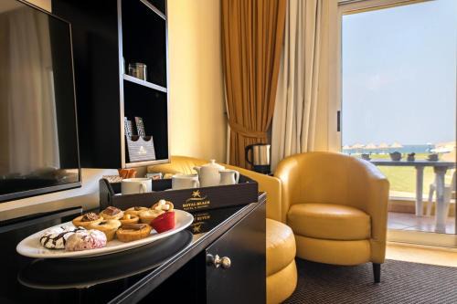 Royal Beach Hotel & Resort