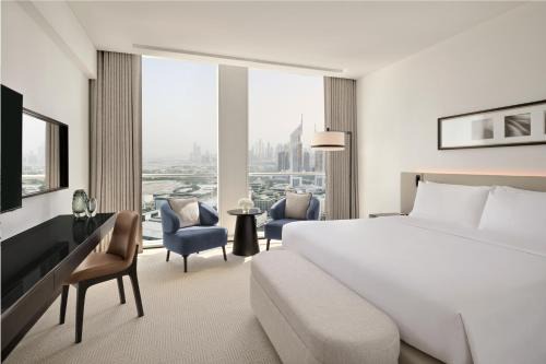 Sheraton Grand Hotel 
