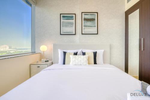 Great Deal Cozy 1BR with Pool & City Views by Deluxe Holiday Homes